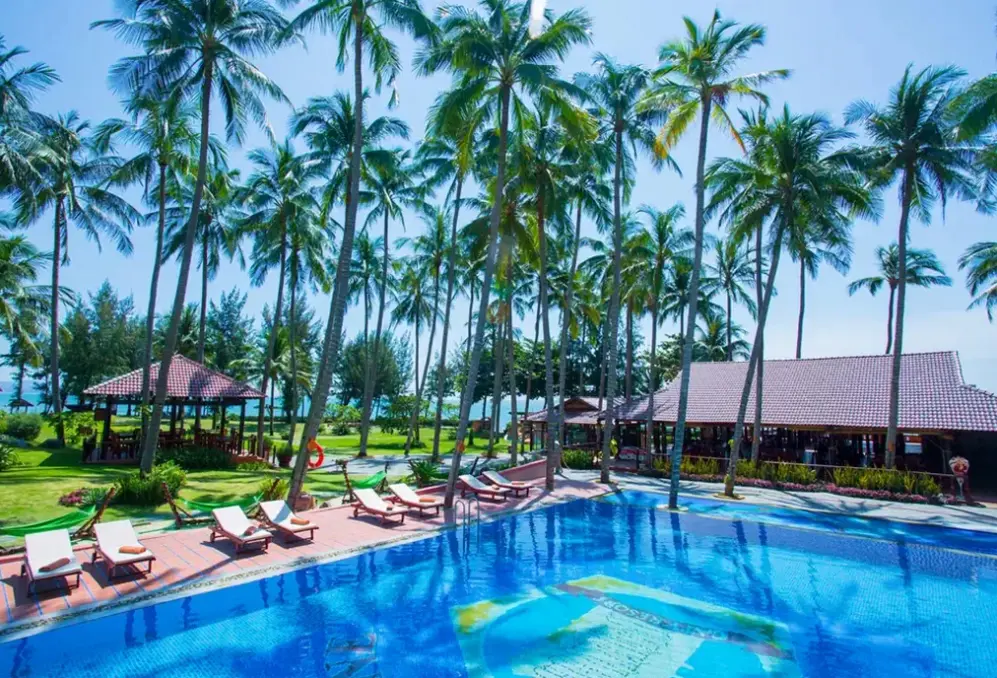 Basen w hotelu Ca Ty Mui Ne Resort