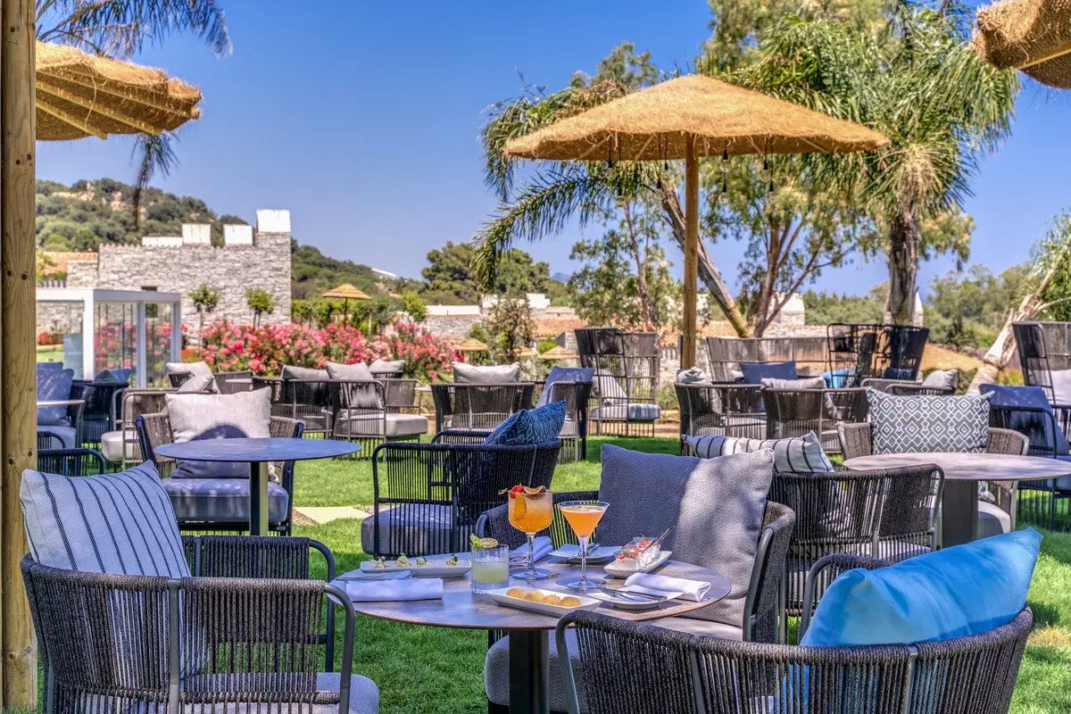 Pokój w hotelu Cala Sinzias Resort