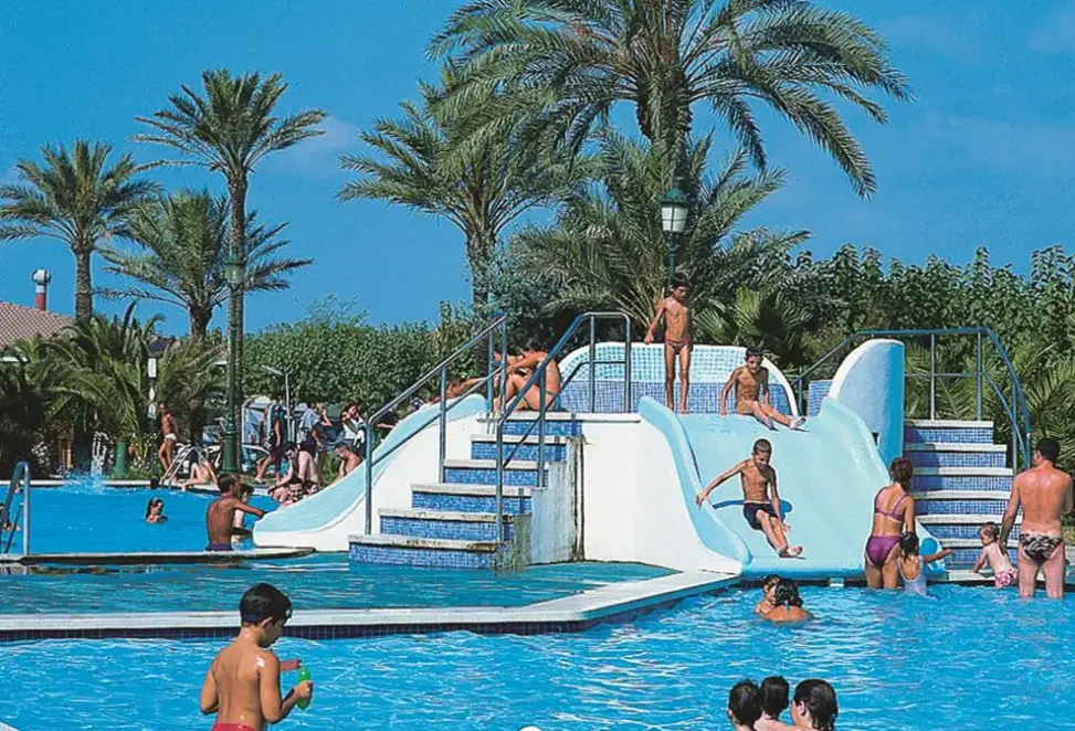 Basen w hotelu Camping Vendrell Platja