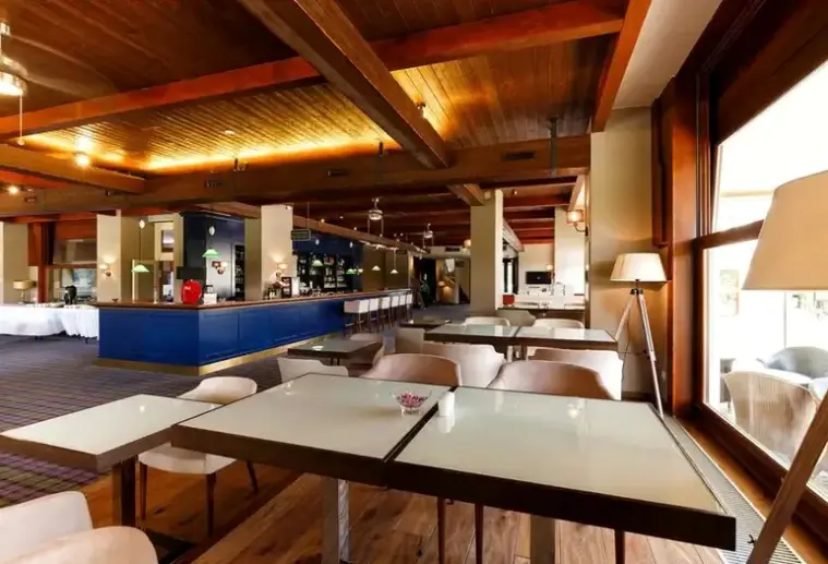 Restauracja i jedzenie w hotelu Cihelny Golf & Wellness Resort