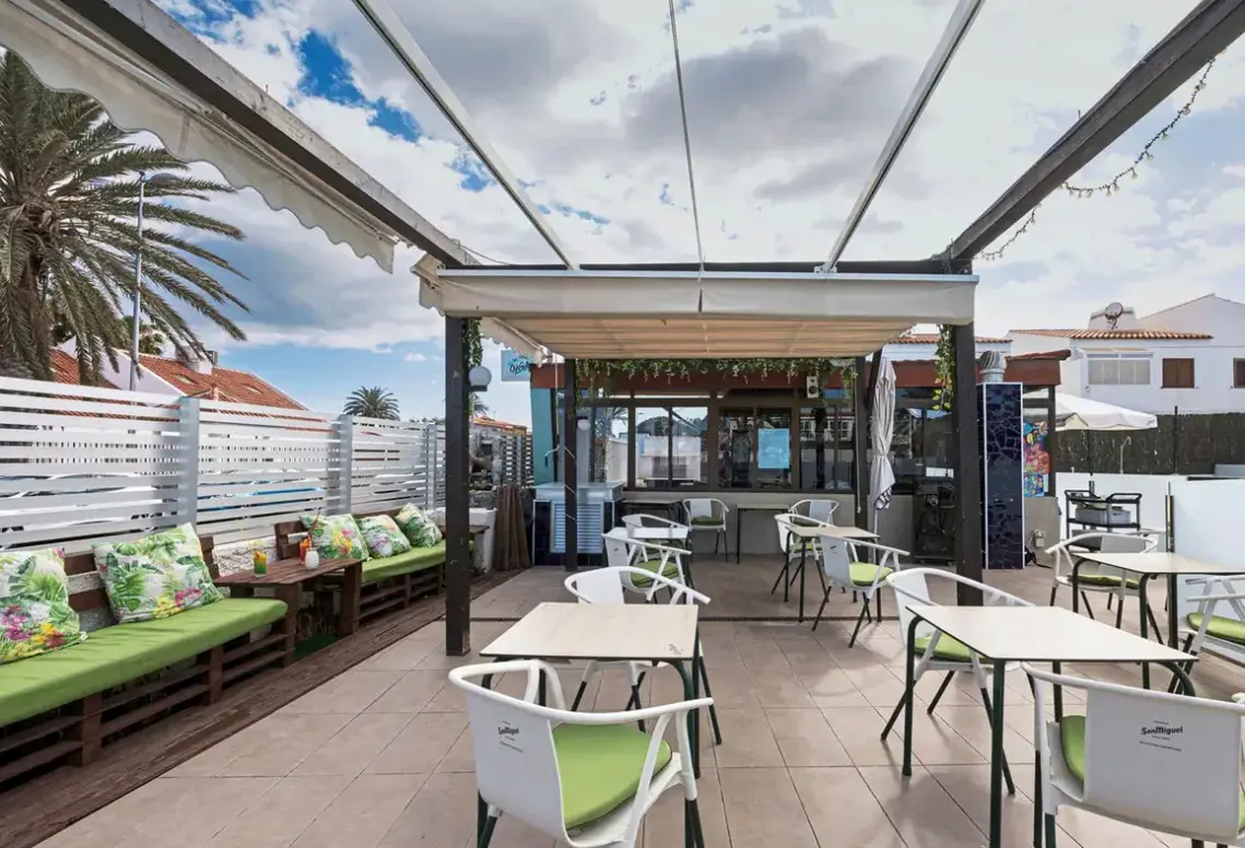 Restauracja i jedzenie w hotelu Corinto II