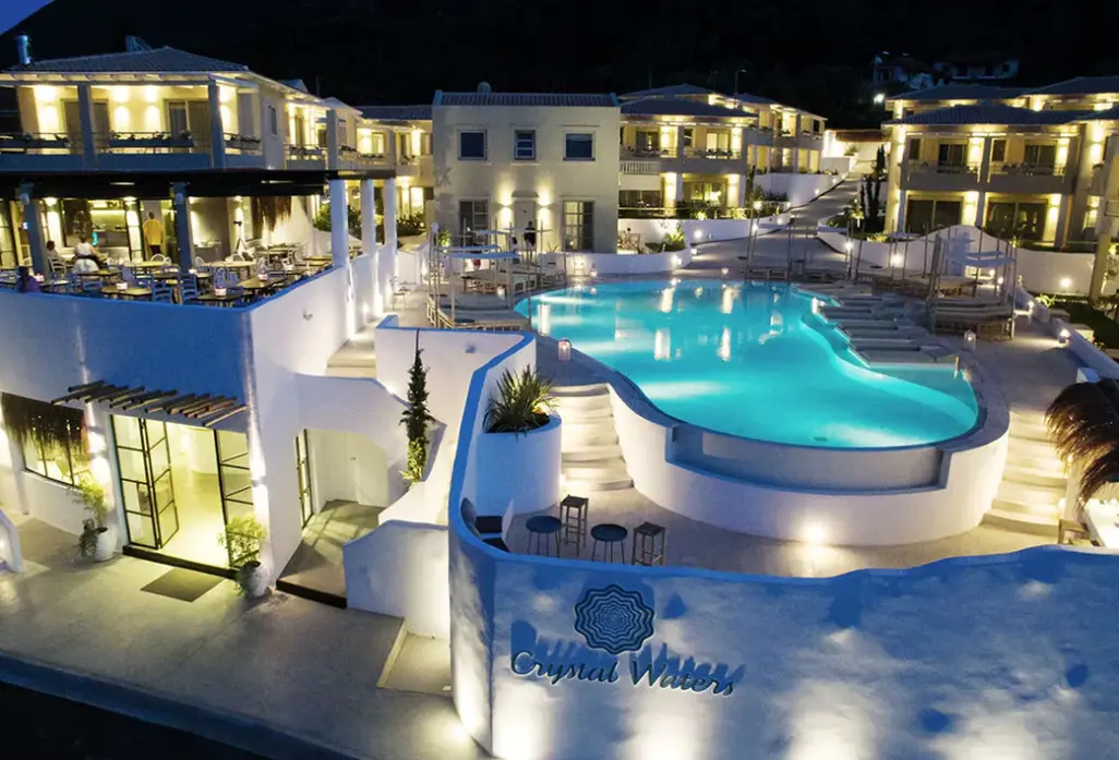 Basen w hotelu Crystal Waters