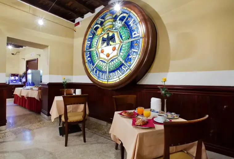 Restauracja i jedzenie w hotelu Delle Nazioni (Rzym)