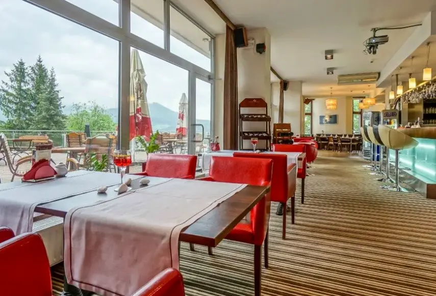 Restauracja i jedzenie w hotelu Diament SPA & Wellness (Ustroń)