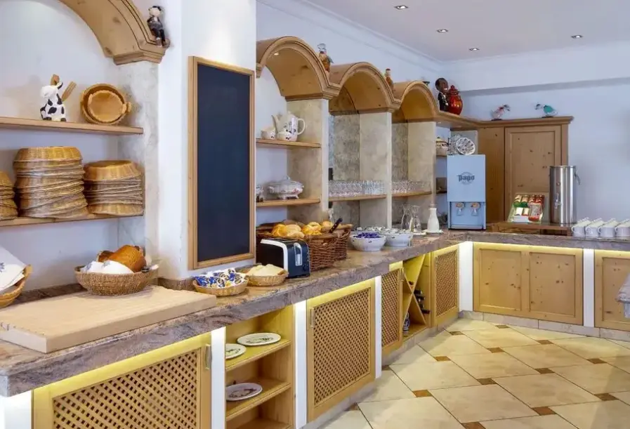 Restauracja i jedzenie w hotelu Edelweiss (Hochfilzen)