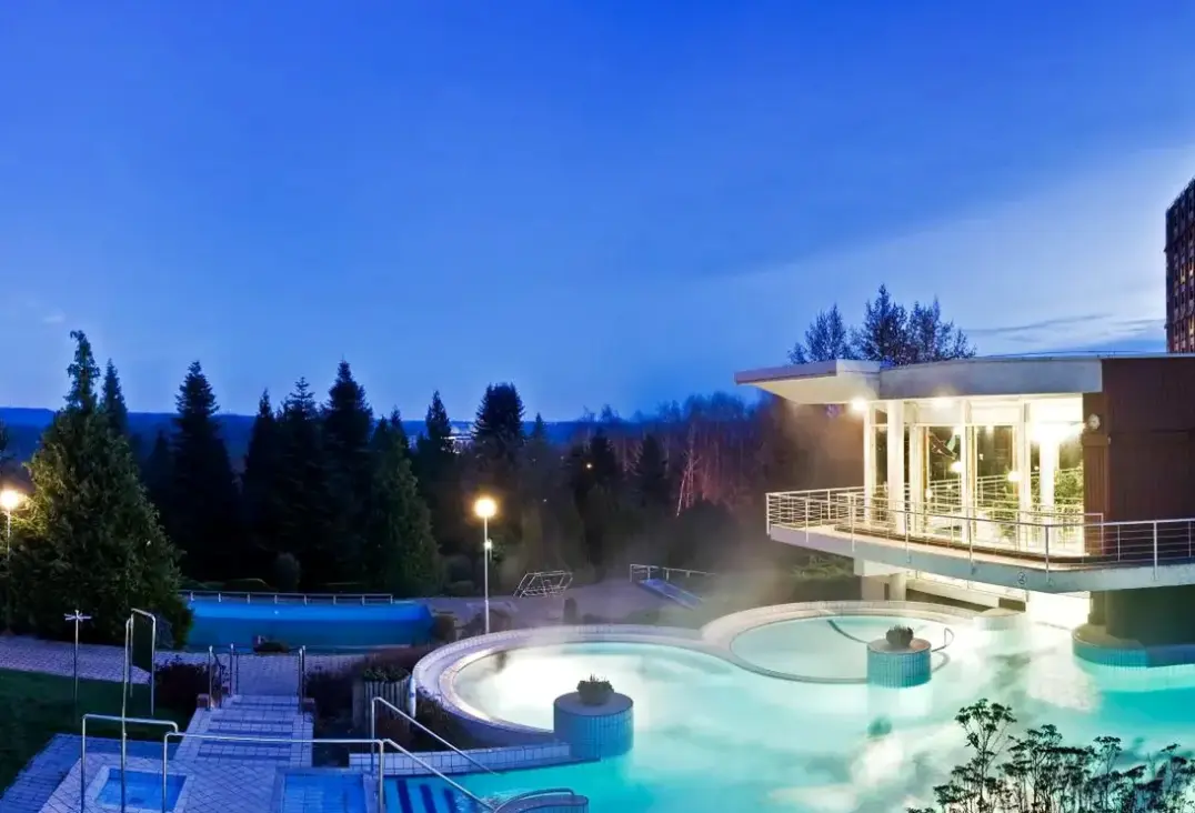 Basen w hotelu Ensana Thermal Aqua