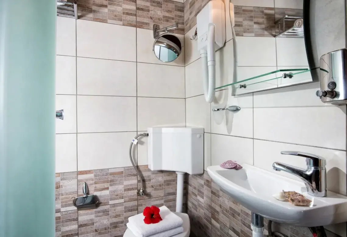Łazienka w pokoju hotelu Erofili Apartments