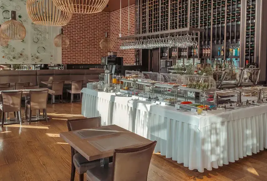Restauracja i jedzenie w hotelu Europeum