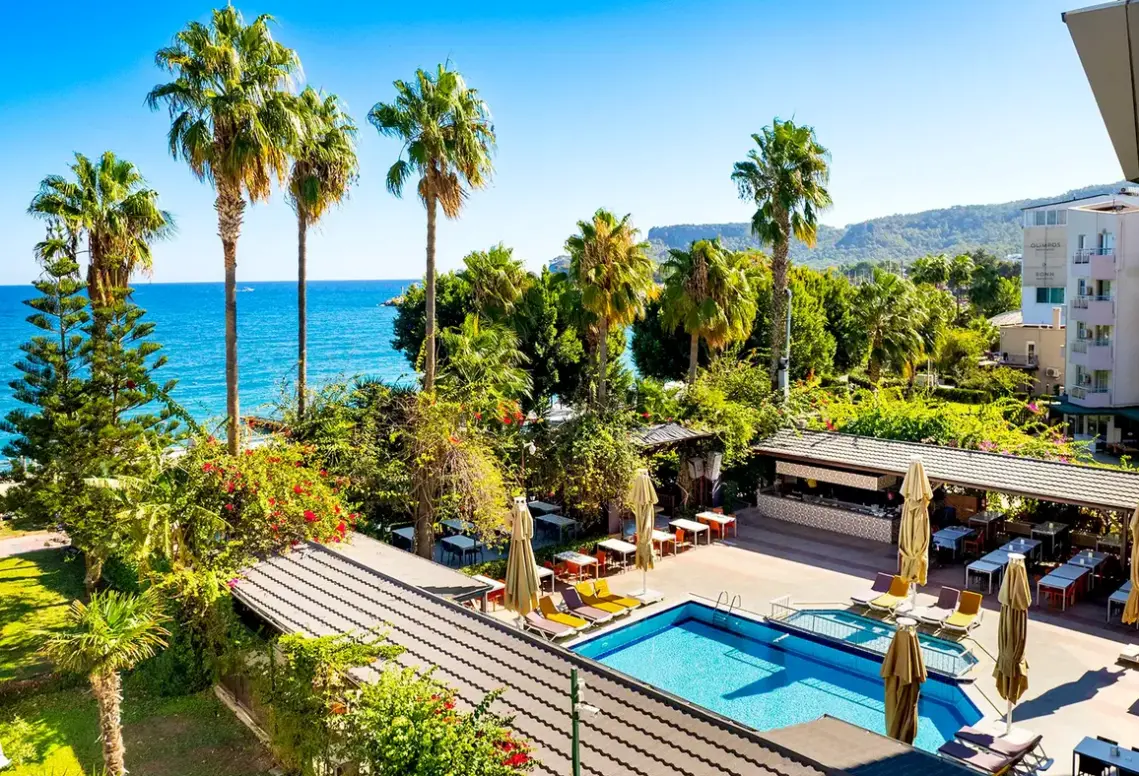 Basen w hotelu Fame Beach Hotel (ex. Fame Residence Beach Park)