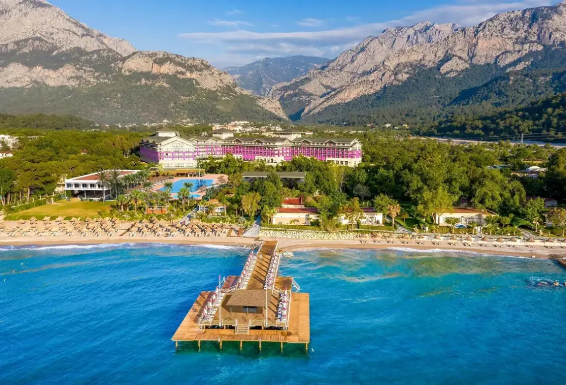 Hotel FashionTV Luxe Resort