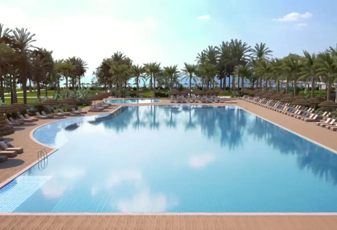 Basen w hotelu FashionTV Luxe Resort