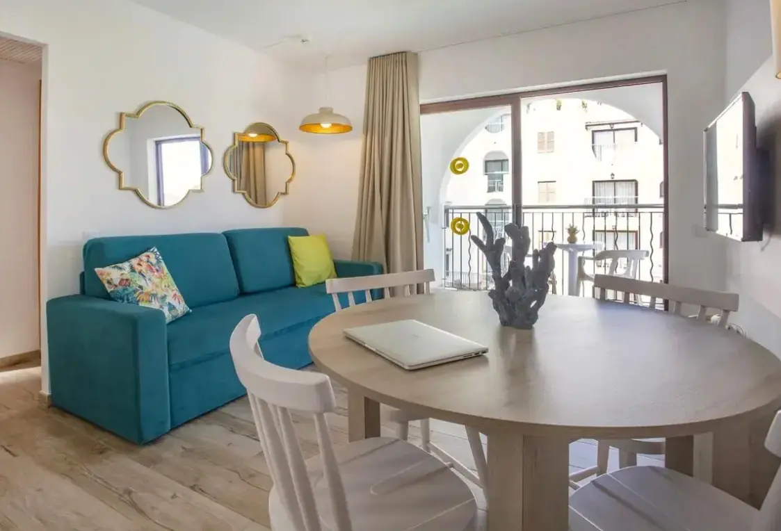 Pokój w hotelu Flipflop Surfing Playa Apartments
