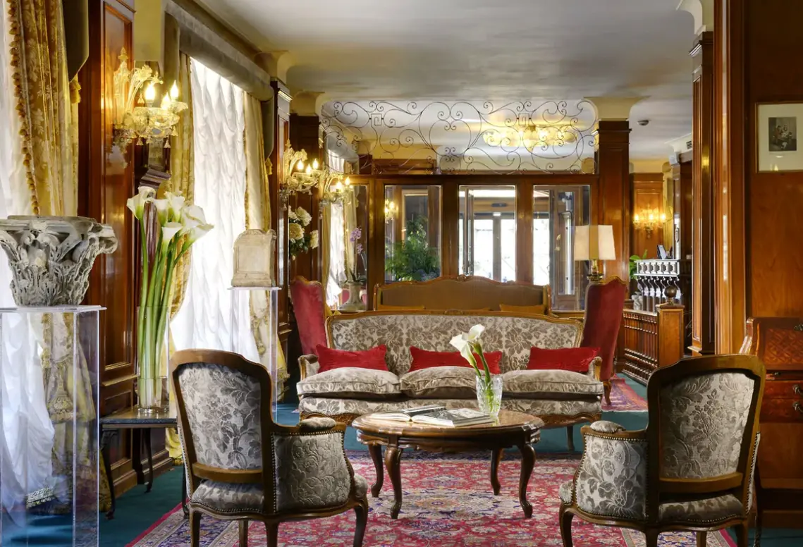 Lobby hotelu Forum (Rzym)