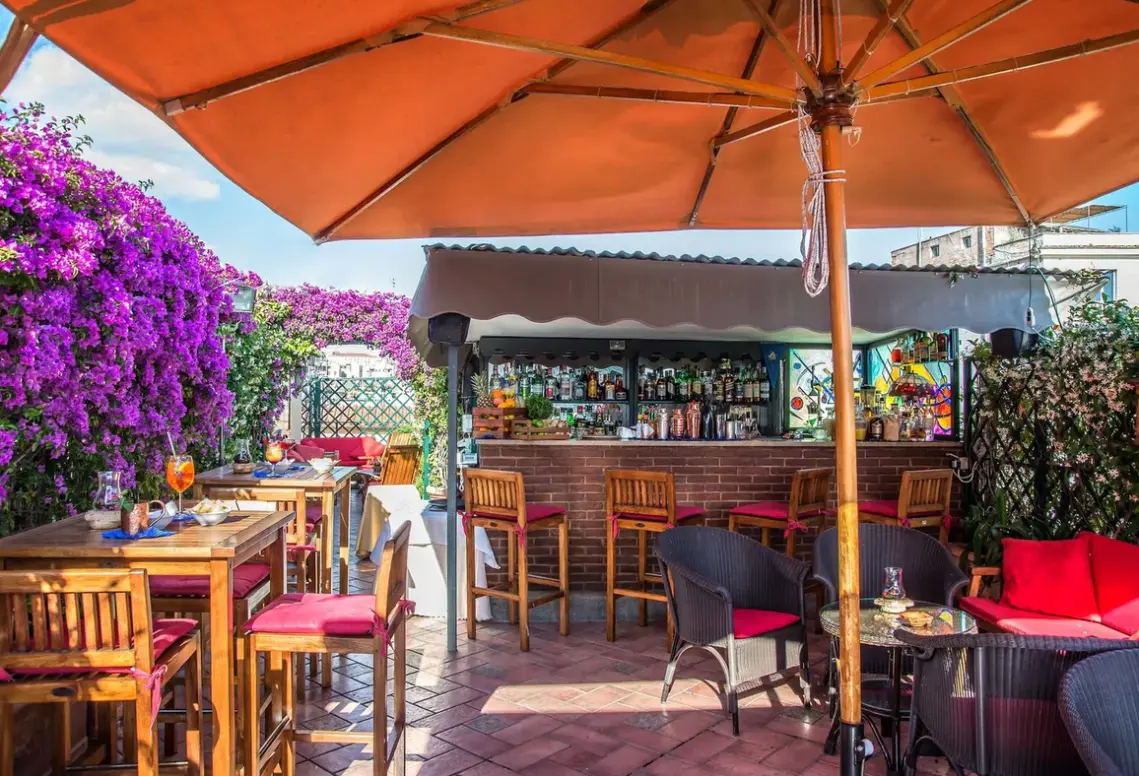 Restauracja i jedzenie w hotelu Forum (Rzym)