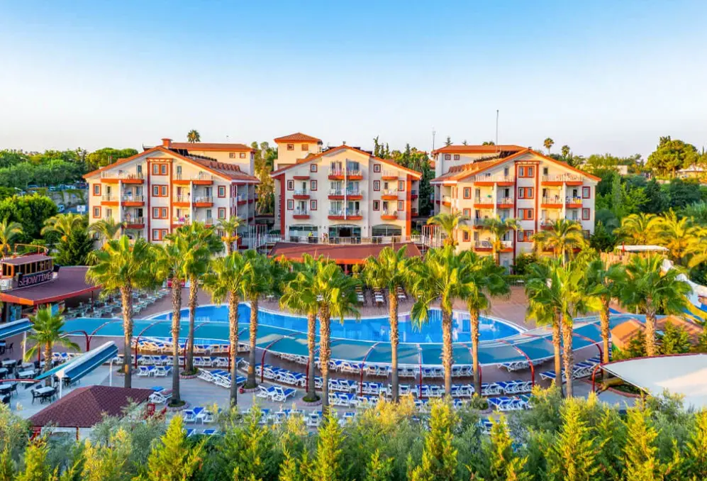 Basen w hotelu Fun & Sun Smart Hane Sun