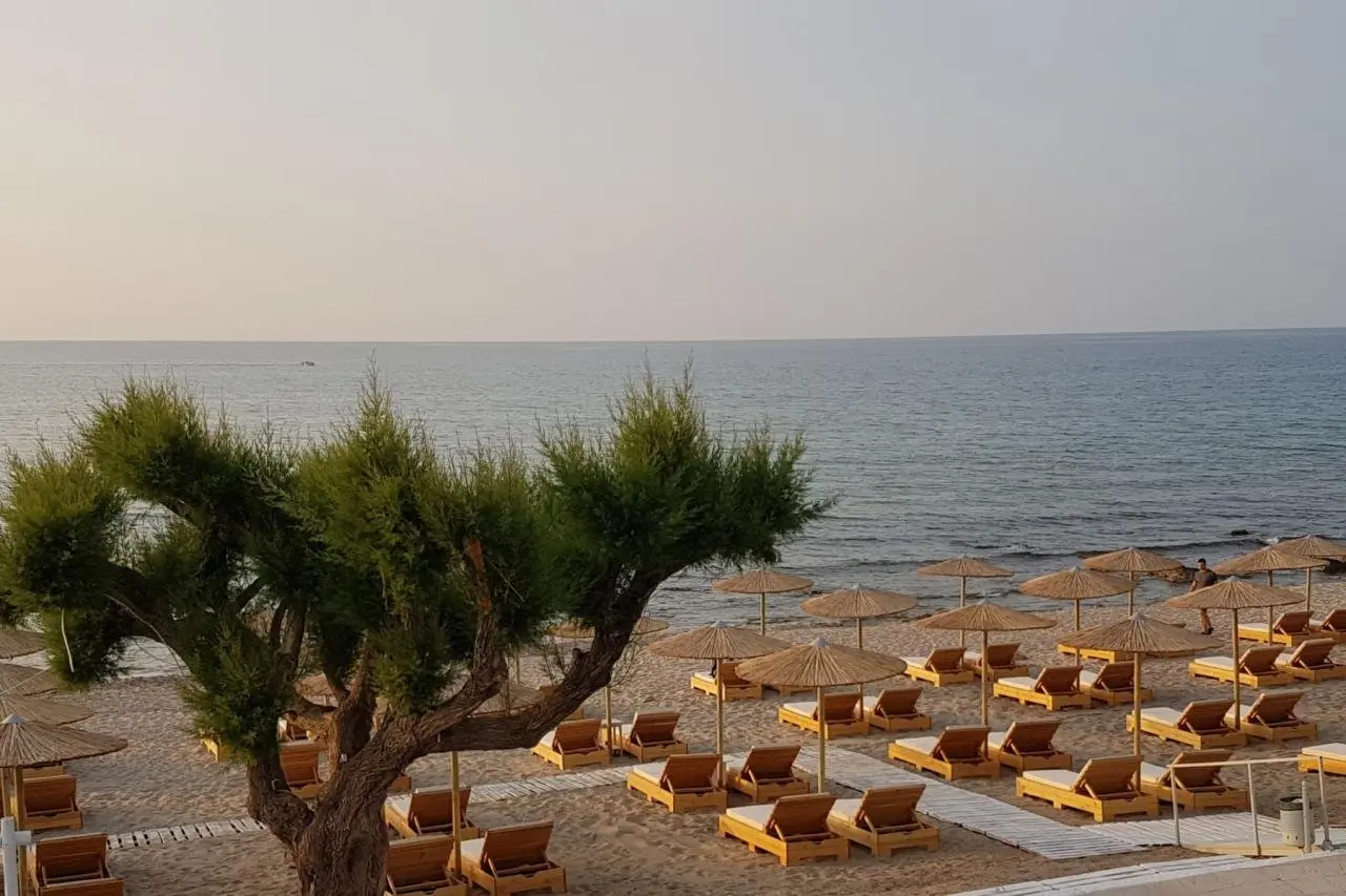 Plaża przy hotelu Galazio