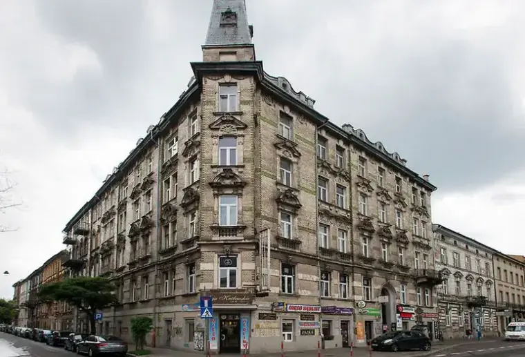 Hotel Happy Tower