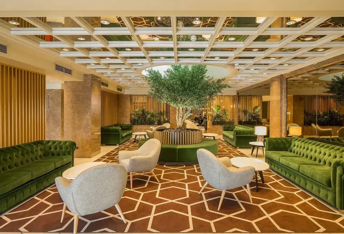 Lobby hotelu HF Fenix (Lizbona)