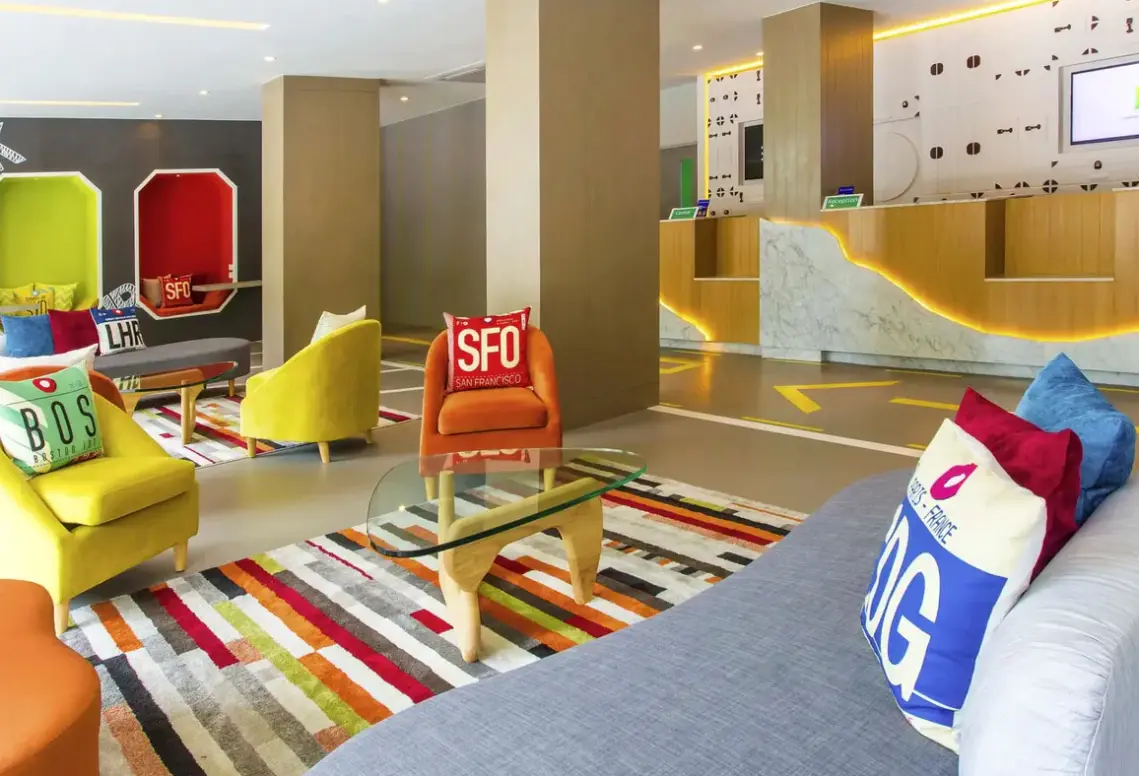 Lobby hotelu ibis Styles Sukhumvit 50