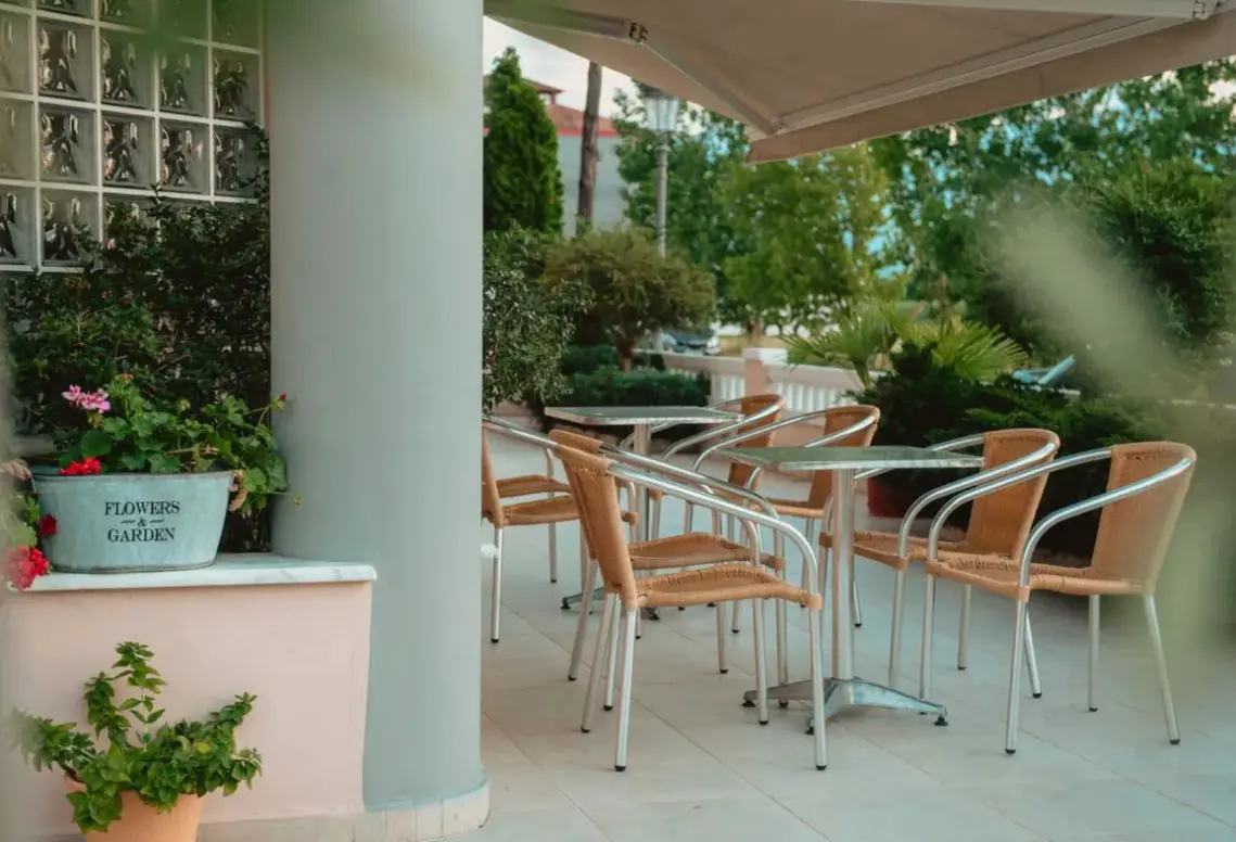 Restauracja i jedzenie w hotelu Ino Apartaments