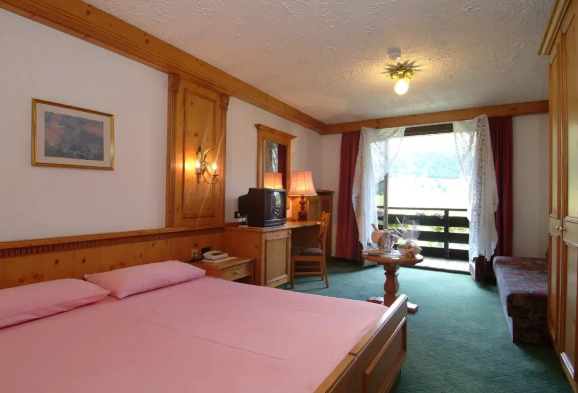 Pokój w hotelu Intermonti