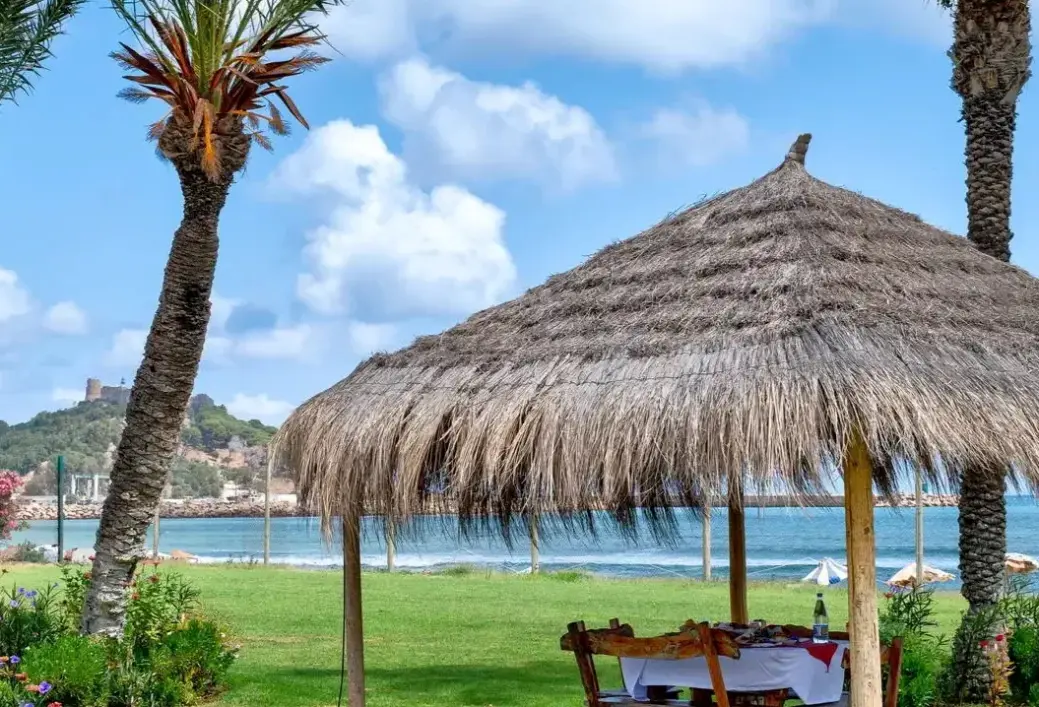Plaża przy hotelu Itropika Beach