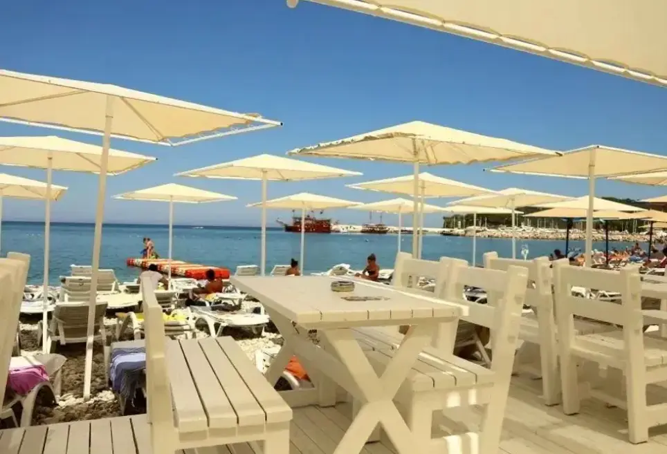 Plaża przy hotelu Kaftans