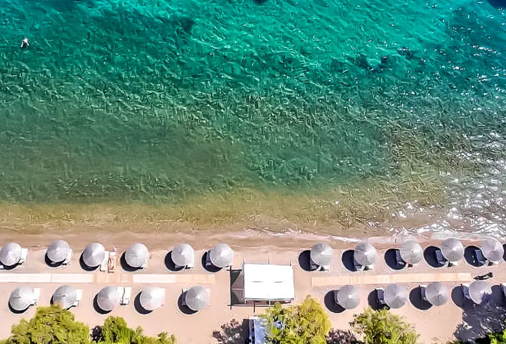 Plaża przy hotelu Kappa Resort (ex Kappa Luxury Villas & Suites)