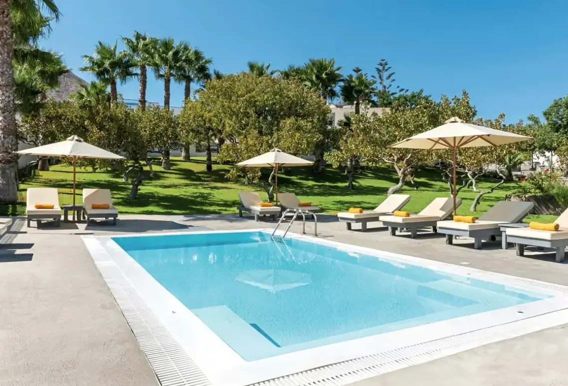 Basen w hotelu Kastelli Resort