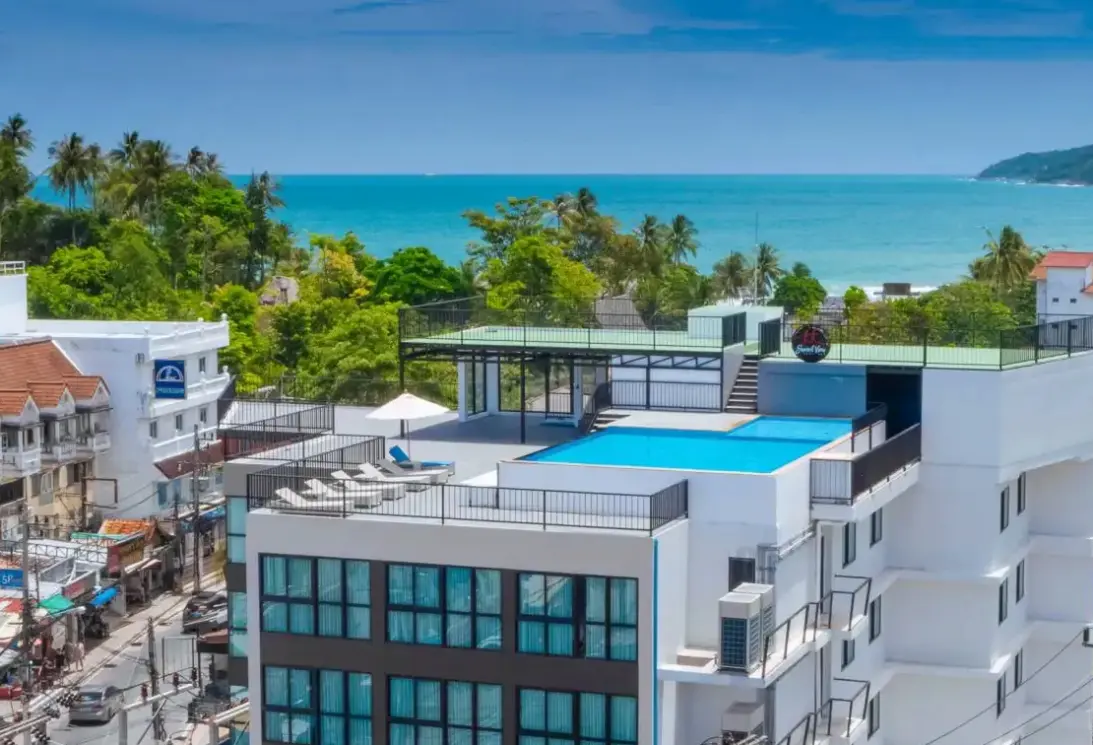 Basen w hotelu KK Karon Kata Boutique