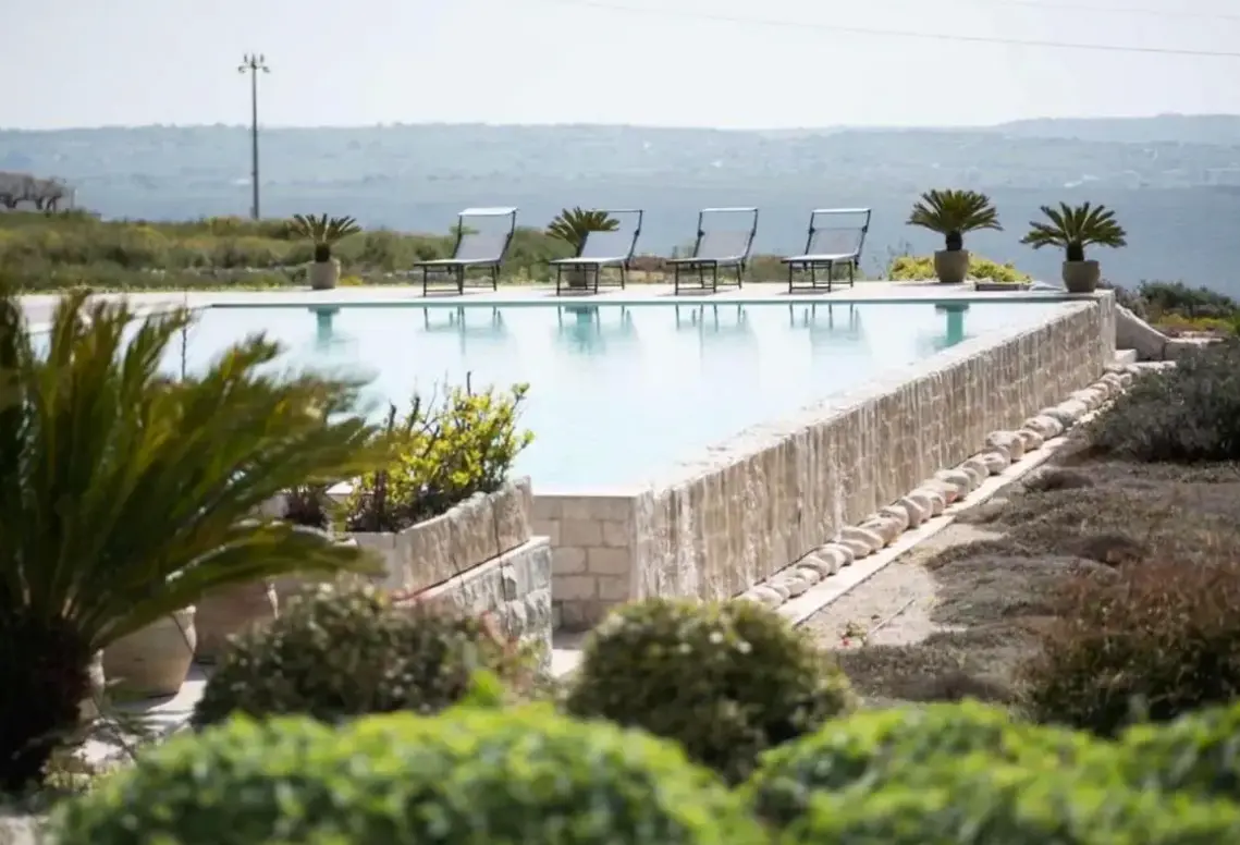 Basen w hotelu La Dimora di Spartivento