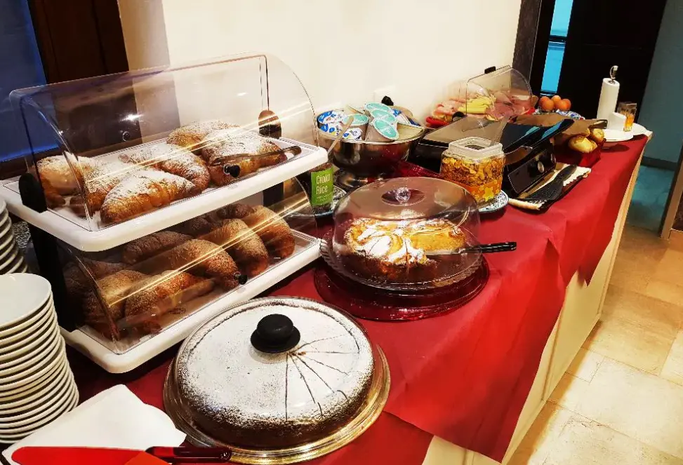 Restauracja i jedzenie w hotelu La Giara