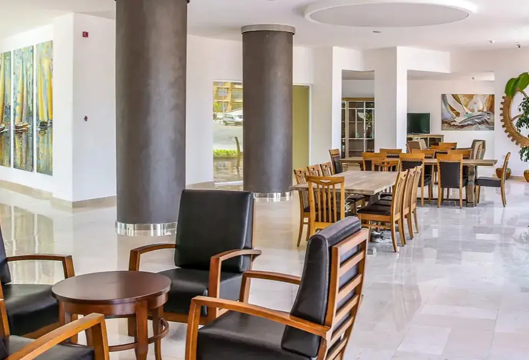 Restauracja i jedzenie w hotelu Lalila Blue Suites
