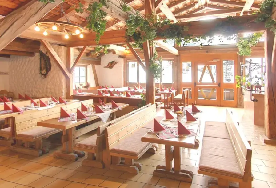 Restauracja i jedzenie w hotelu Landhotel Thanellerhof