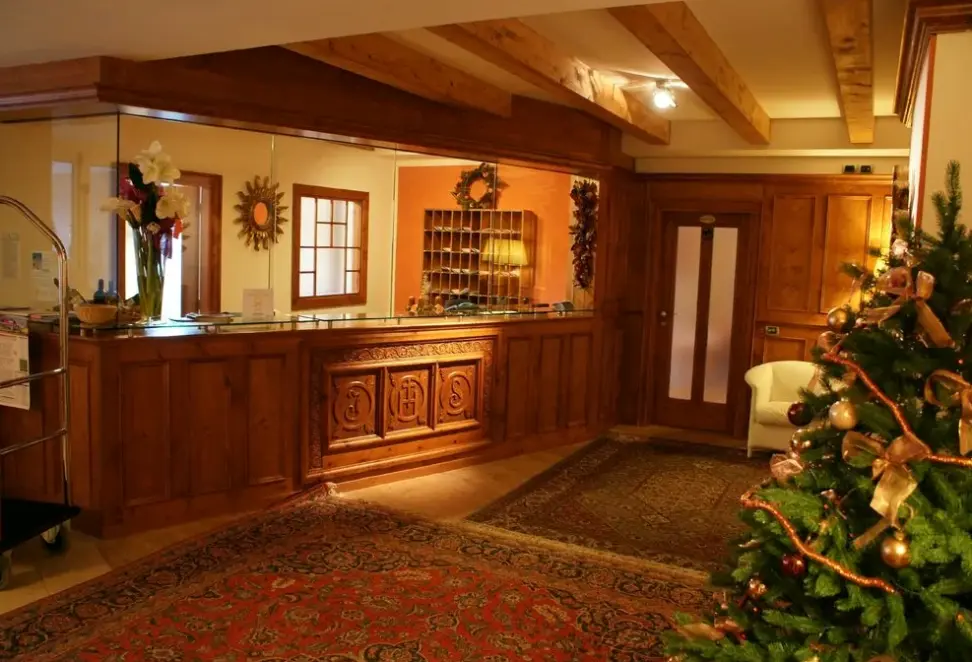 Lobby hotelu Le Balze (Tremosine)