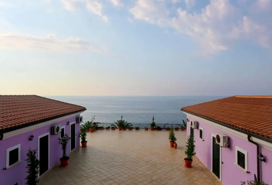 Widok z hotelu Lido San Giuseppe