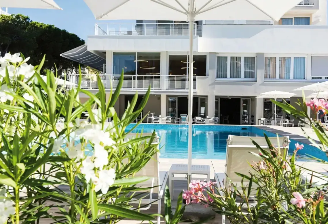 Basen w hotelu Life Hotel Bibione