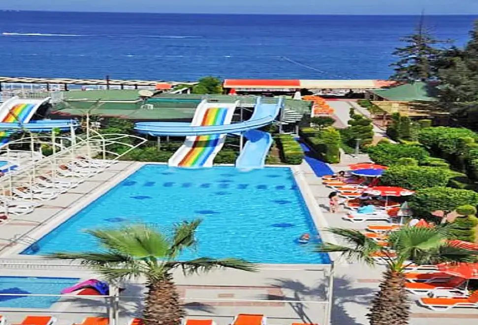Basen w hotelu Lims Bona Dea Beach