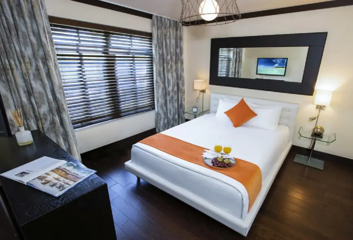 Pokój w hotelu Lincoln Arms Suites