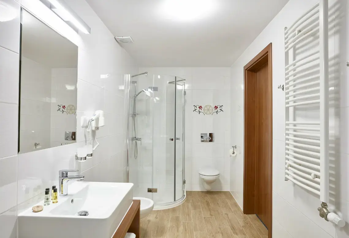 Łazienka w pokoju hotelu Logos (Zakopane)