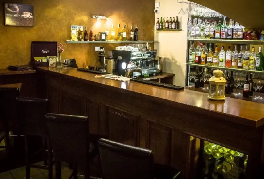 Restauracja i jedzenie w hotelu Maksymilian