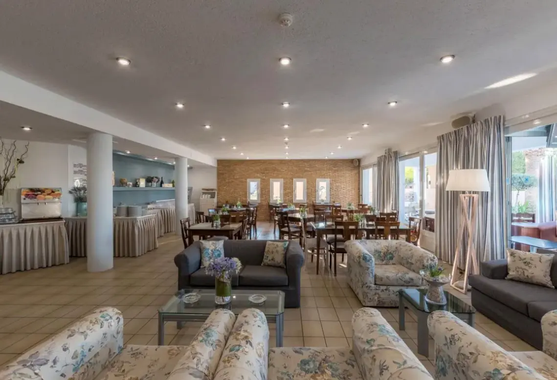 Restauracja i jedzenie w hotelu Malia Dedalos