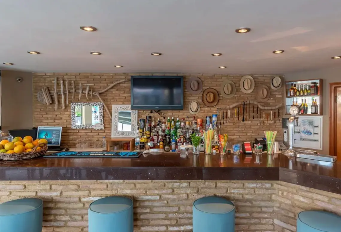 Restauracja i jedzenie w hotelu Malia Dedalos