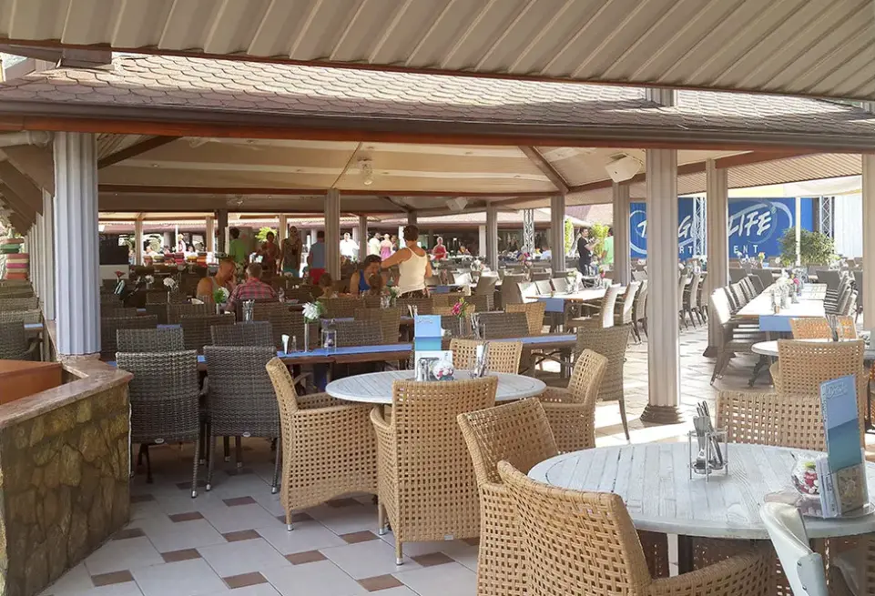 Restauracja i jedzenie w hotelu Marvida Club Palmeras Pascha