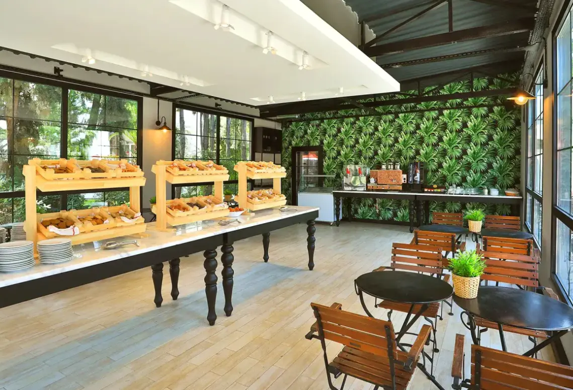 Restauracja i jedzenie w hotelu Marvida Senses Very Chic (ex. Otium Senses Very Chic)