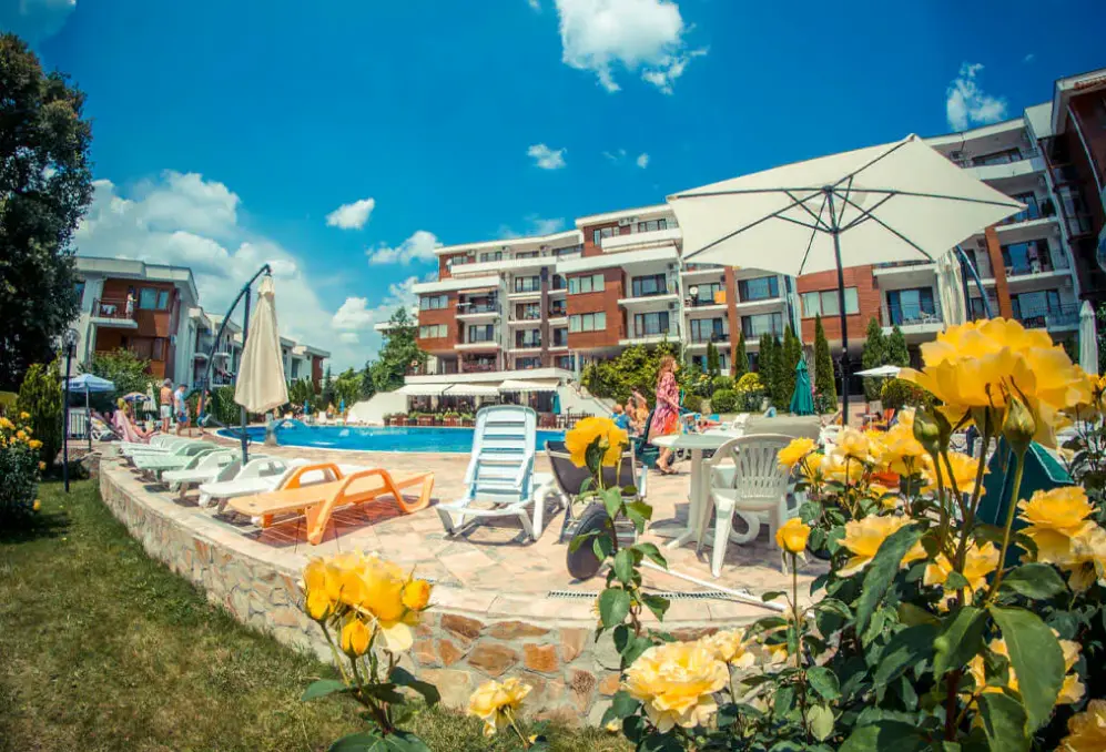 Basen w hotelu Messambria Fort Beach