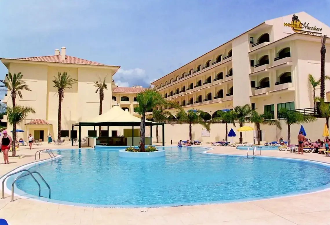 Basen w hotelu Mirachoro Carvoeiro (ex. Praia)