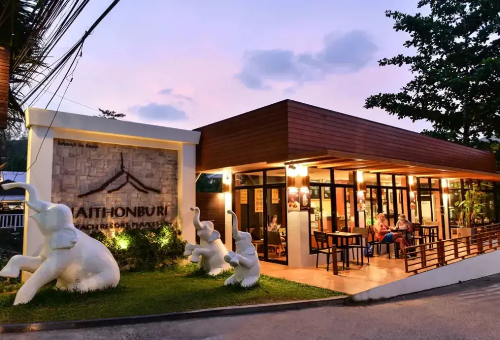Obiekt hotelu Naithonburi Beach Resort