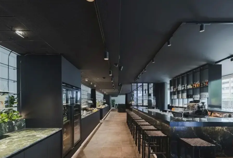 Restauracja i jedzenie w hotelu Night Inn