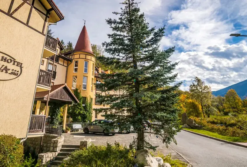 Hotel Nowa Ski